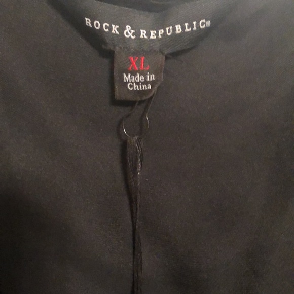 Top - Picture 2 of 8